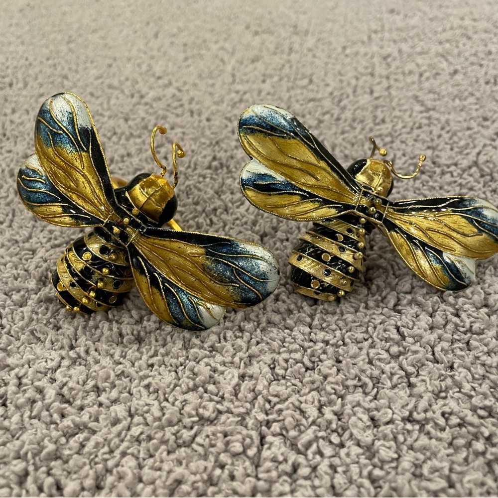 Cloisonné enamel bees